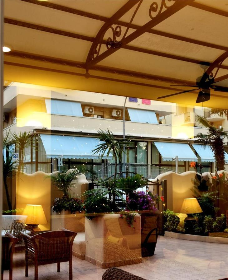 Hotel Marconi Σαν Μπενεντέτο ντελ Τρόντο Εξωτερικό φωτογραφία