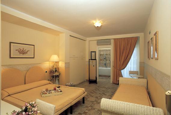 Hotel Marconi Σαν Μπενεντέτο ντελ Τρόντο Εξωτερικό φωτογραφία
