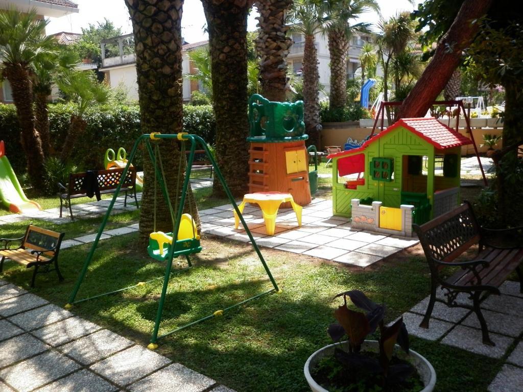 Hotel Marconi Σαν Μπενεντέτο ντελ Τρόντο Εξωτερικό φωτογραφία