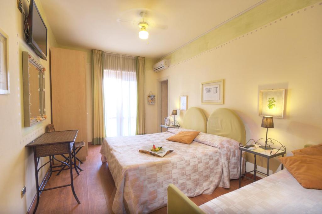 Hotel Marconi Σαν Μπενεντέτο ντελ Τρόντο Δωμάτιο φωτογραφία