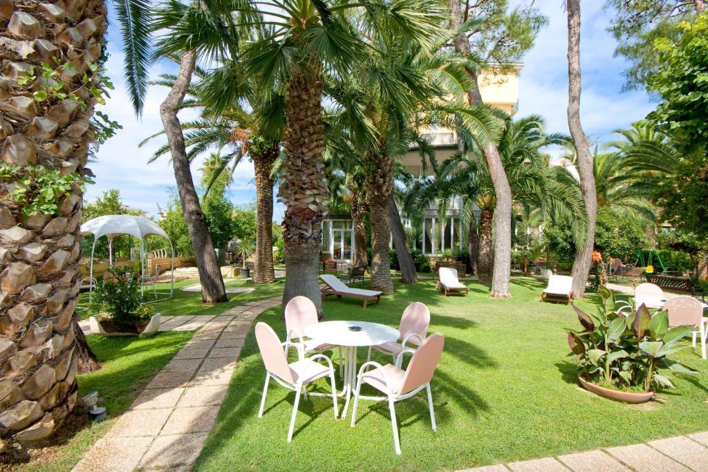 Hotel Marconi Σαν Μπενεντέτο ντελ Τρόντο Εξωτερικό φωτογραφία