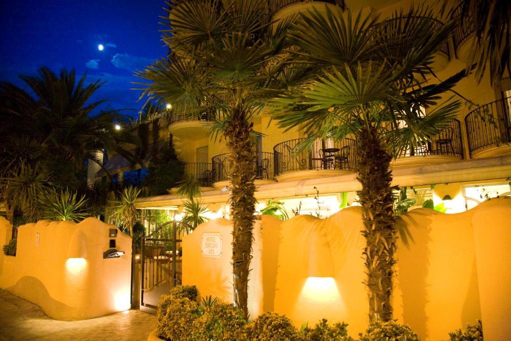 Hotel Marconi Σαν Μπενεντέτο ντελ Τρόντο Εξωτερικό φωτογραφία