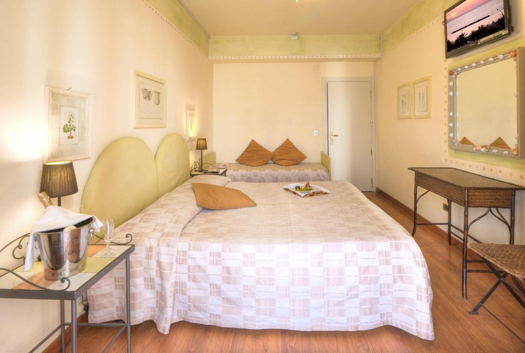 Hotel Marconi Σαν Μπενεντέτο ντελ Τρόντο Δωμάτιο φωτογραφία