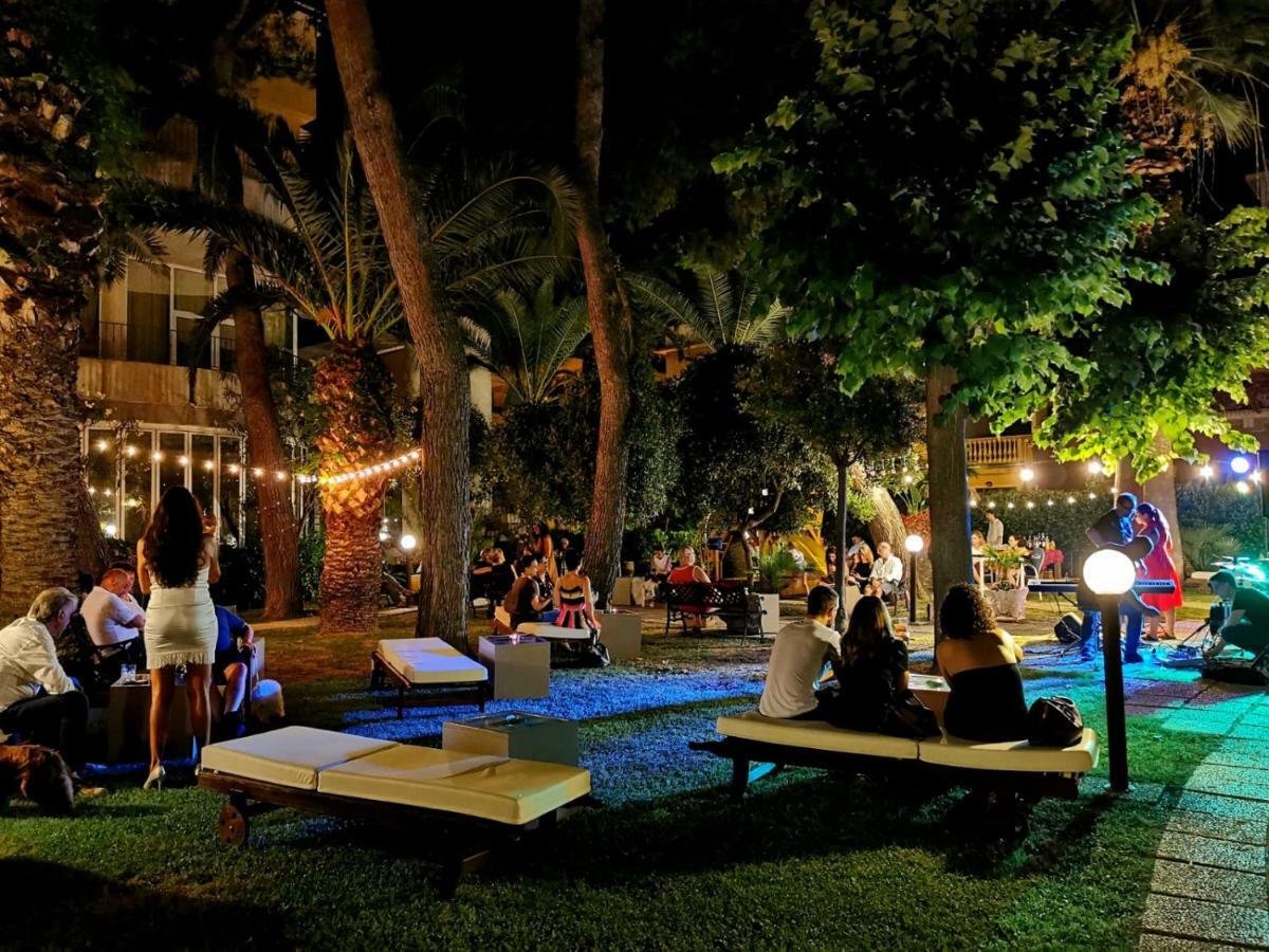 Hotel Marconi Σαν Μπενεντέτο ντελ Τρόντο Εξωτερικό φωτογραφία